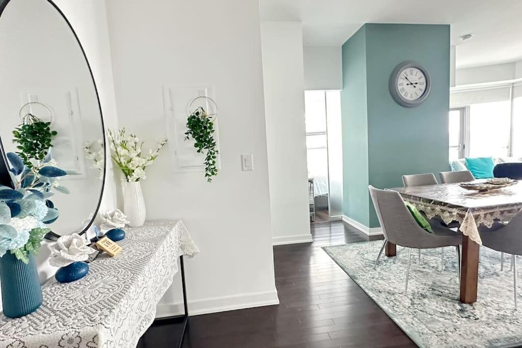 New Superior Lakeview Luxury 3-Bedroom Suite On 48 Floor Торонто Екстериор снимка