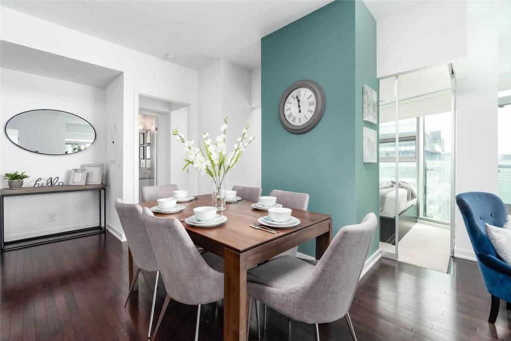New Superior Lakeview Luxury 3-Bedroom Suite On 48 Floor Торонто Екстериор снимка