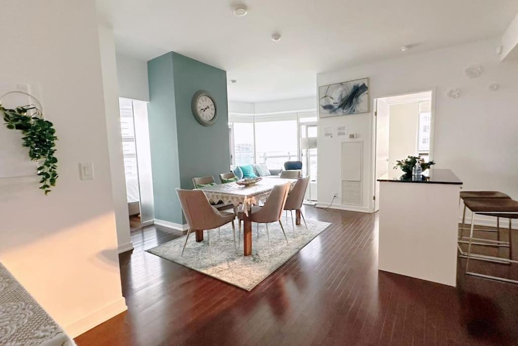 New Superior Lakeview Luxury 3-Bedroom Suite On 48 Floor Торонто Екстериор снимка