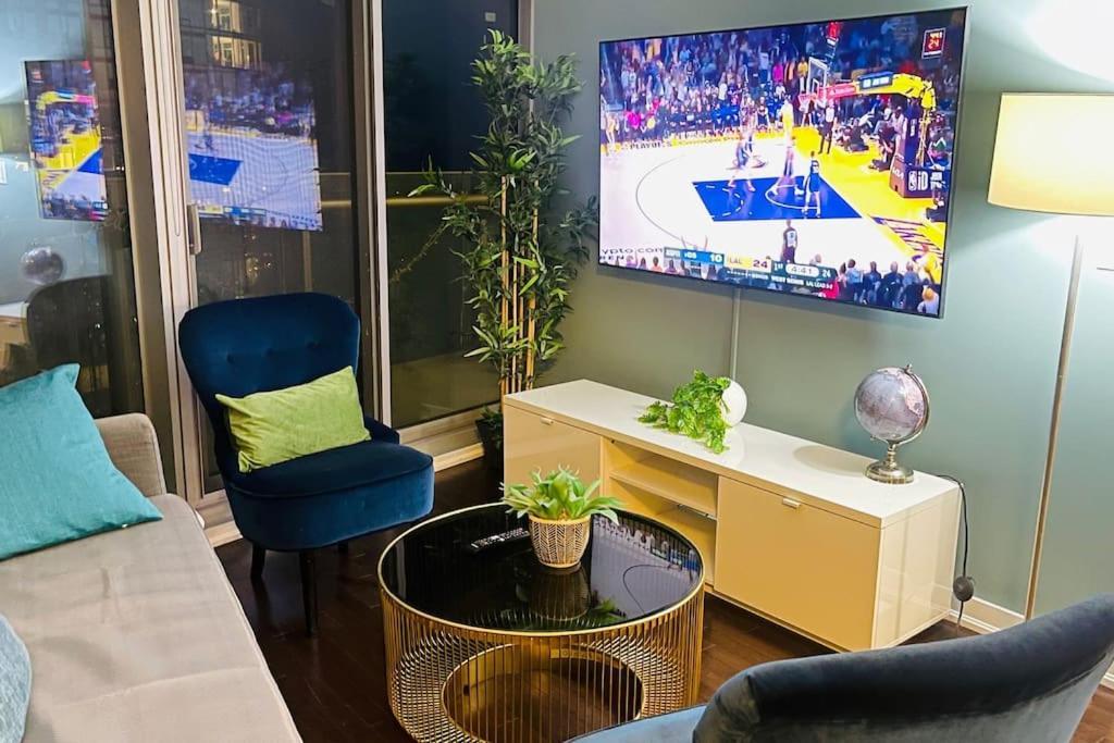 New Superior Lakeview Luxury 3-Bedroom Suite On 48 Floor Торонто Екстериор снимка